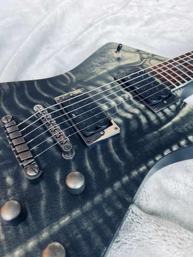 2005 Ibanez Iceman ICHRG2 body closeup